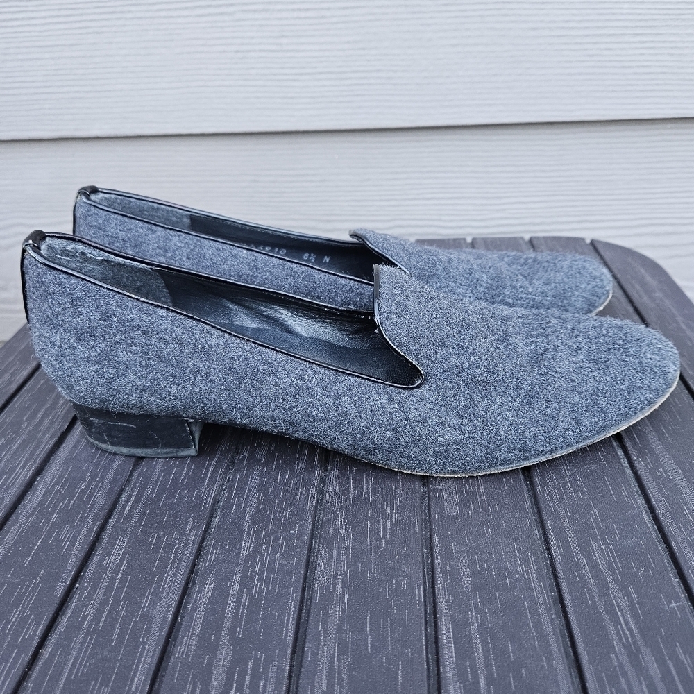 Stuart Weitzman Grey Wool Felted Slip On Loafers 46910 Women's Size 8.5 N Narrow
